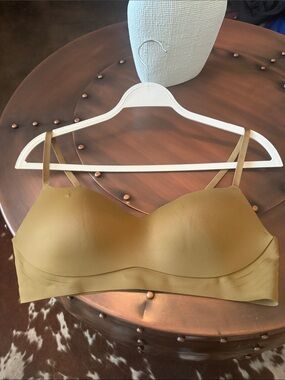 Wireless T-Shirt Bra in Olive Green — Smooth Support